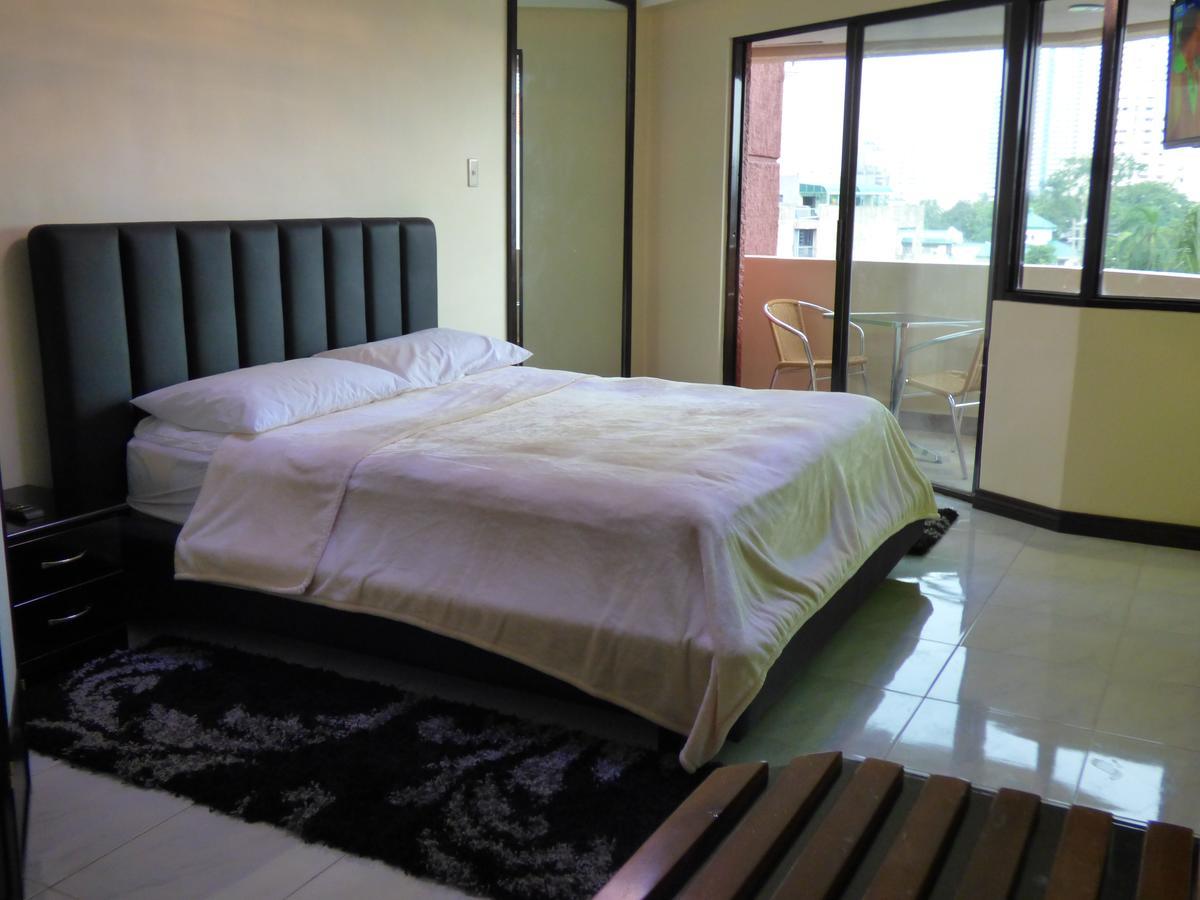 Manila Bay Serviced Apartments Exteriör bild