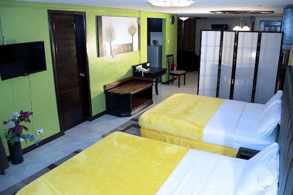 Manila Bay Serviced Apartments Exteriör bild