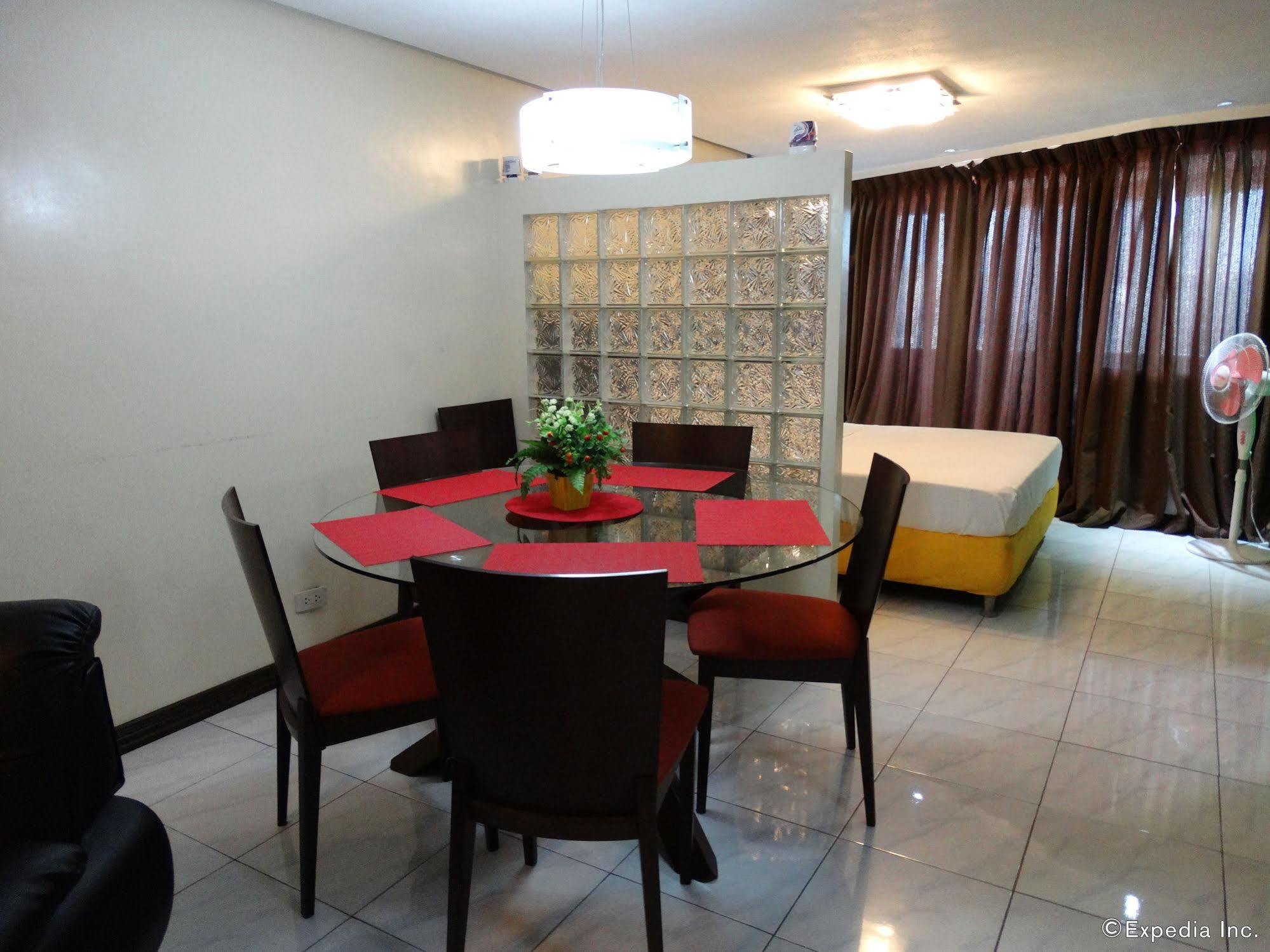 Manila Bay Serviced Apartments Exteriör bild