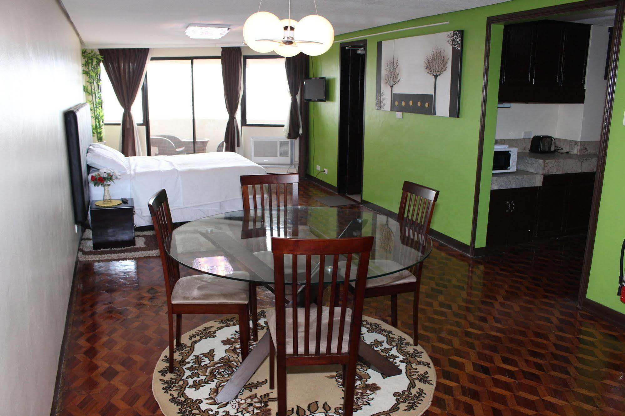 Manila Bay Serviced Apartments Exteriör bild